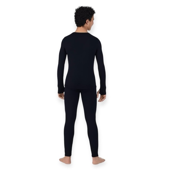 NEW Cuddl Duds Boys Black 2-pc Warm Base Layers Crew /Pant - Picture 2 of 7